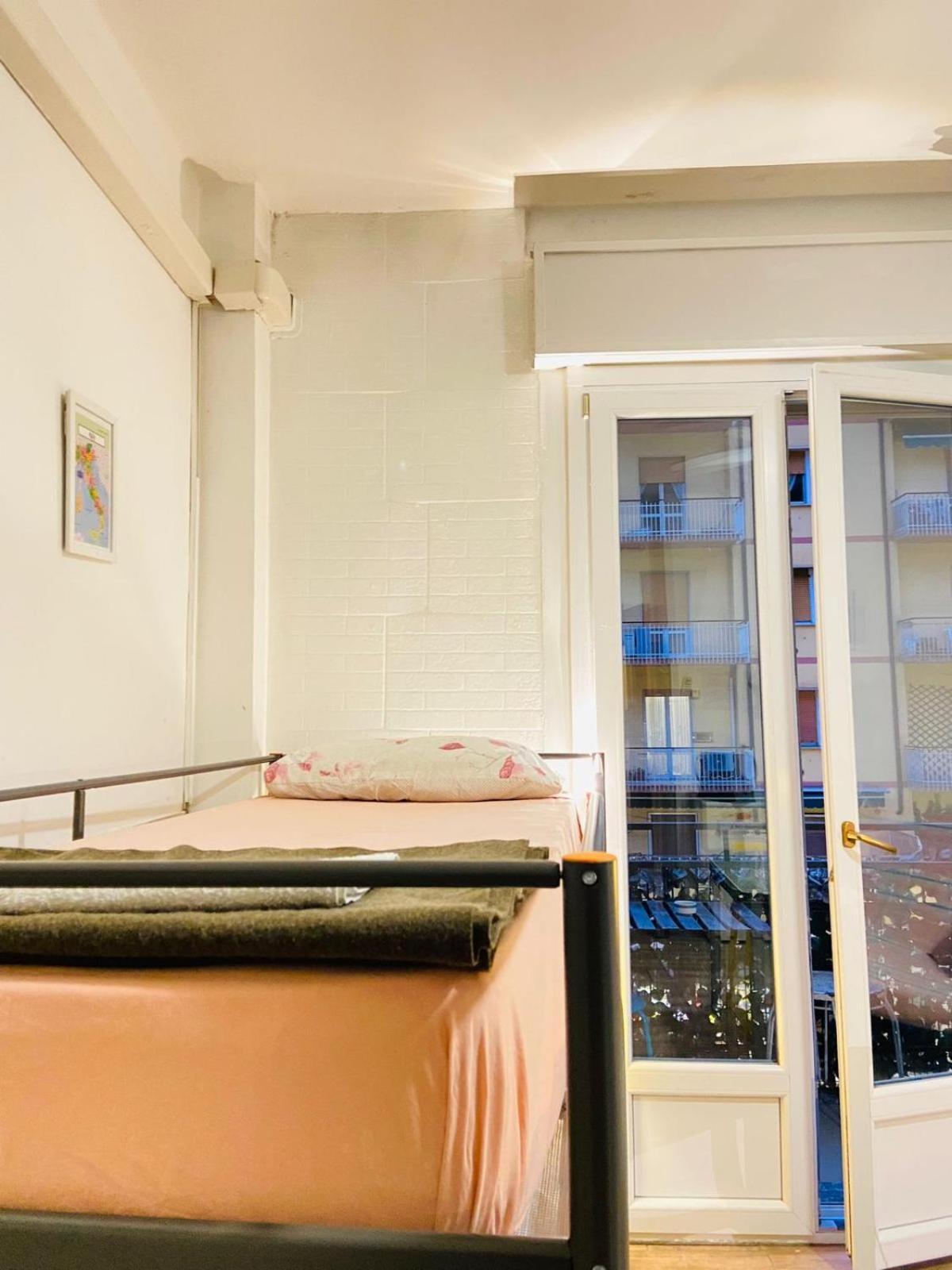 Europe Station Rooms Parma Luaran gambar