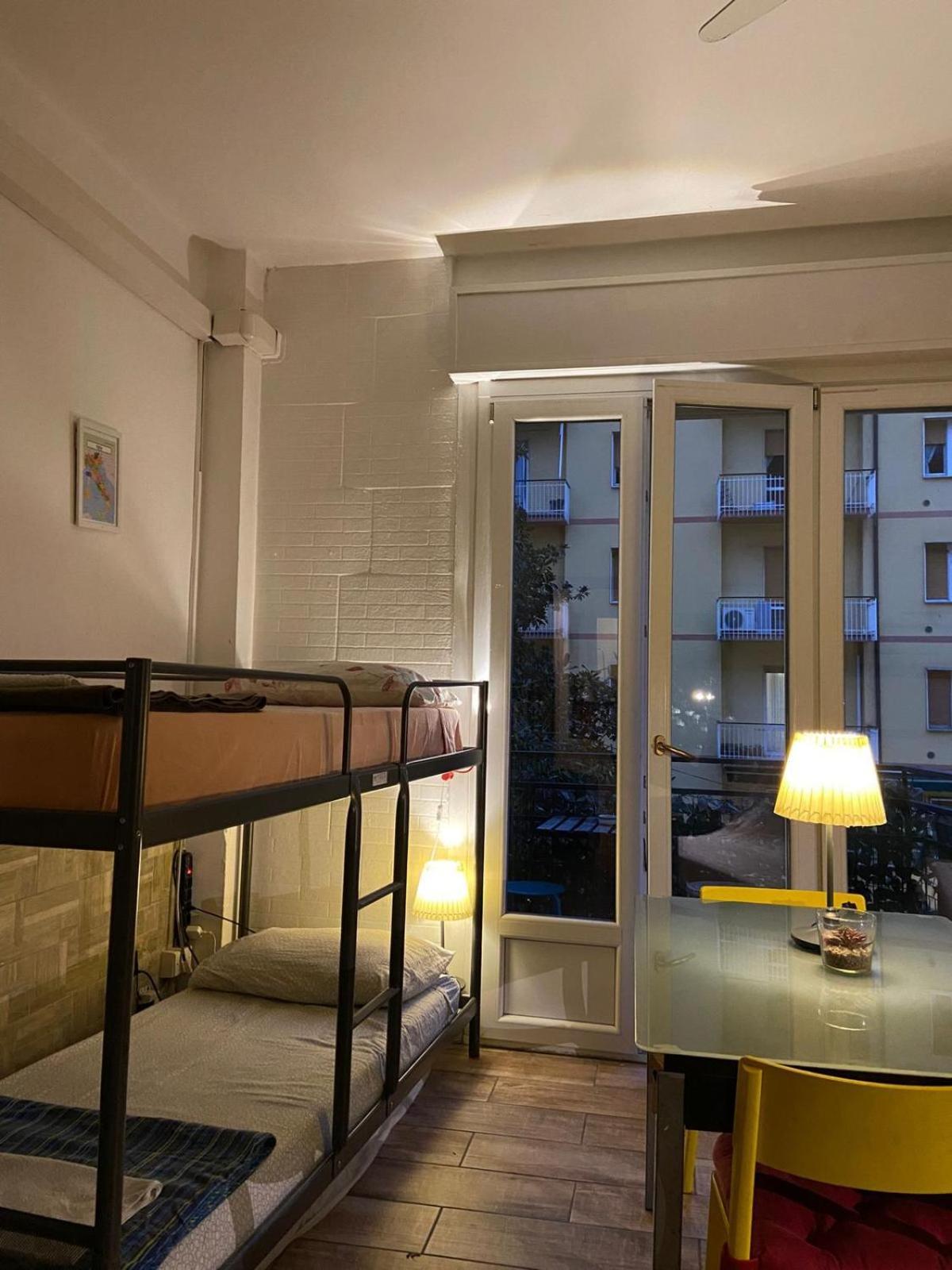 Europe Station Rooms Parma Luaran gambar