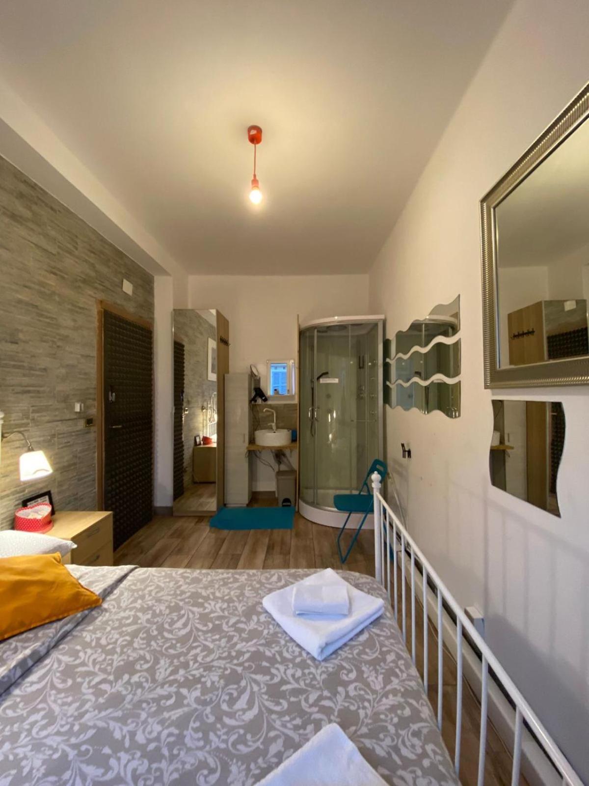 Europe Station Rooms Parma Luaran gambar