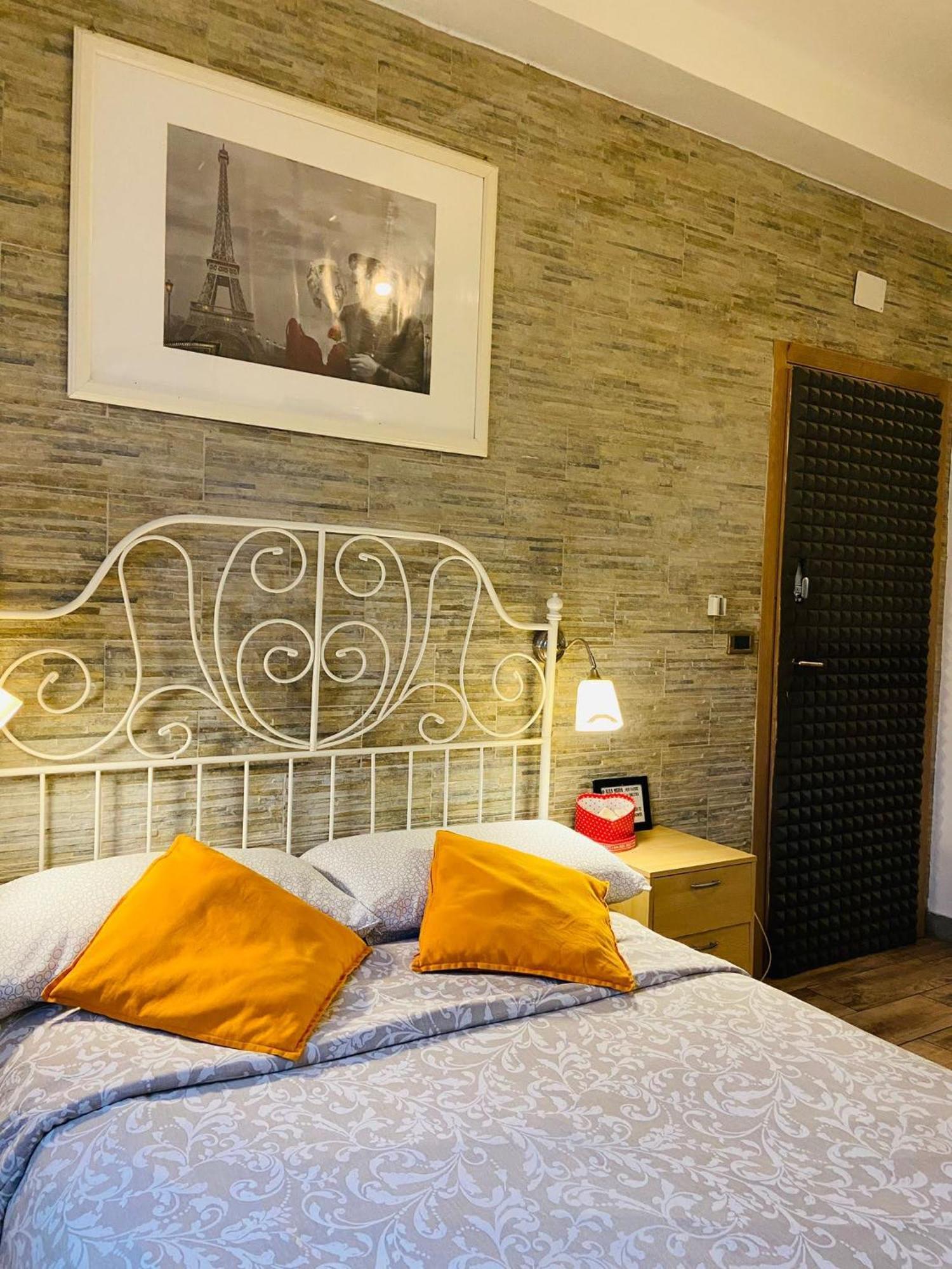 Europe Station Rooms Parma Luaran gambar